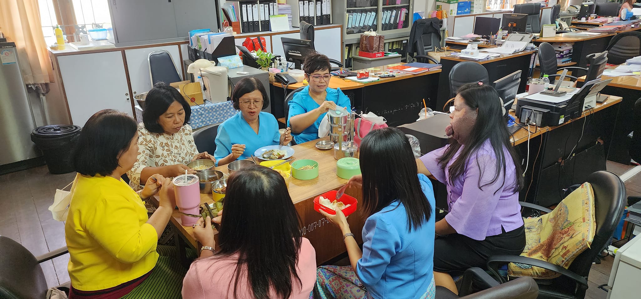 พช.ชลบุรี  จัดโครงการ พช.ชลบุรีรักษ์โลก ร่วมกันปฏิบัติการ 5ส คัดแยกขยะ โดยยึดหลัก 3R และลด ละ เลิก การใช้โฟมบรรจุอาหาร (No foam)