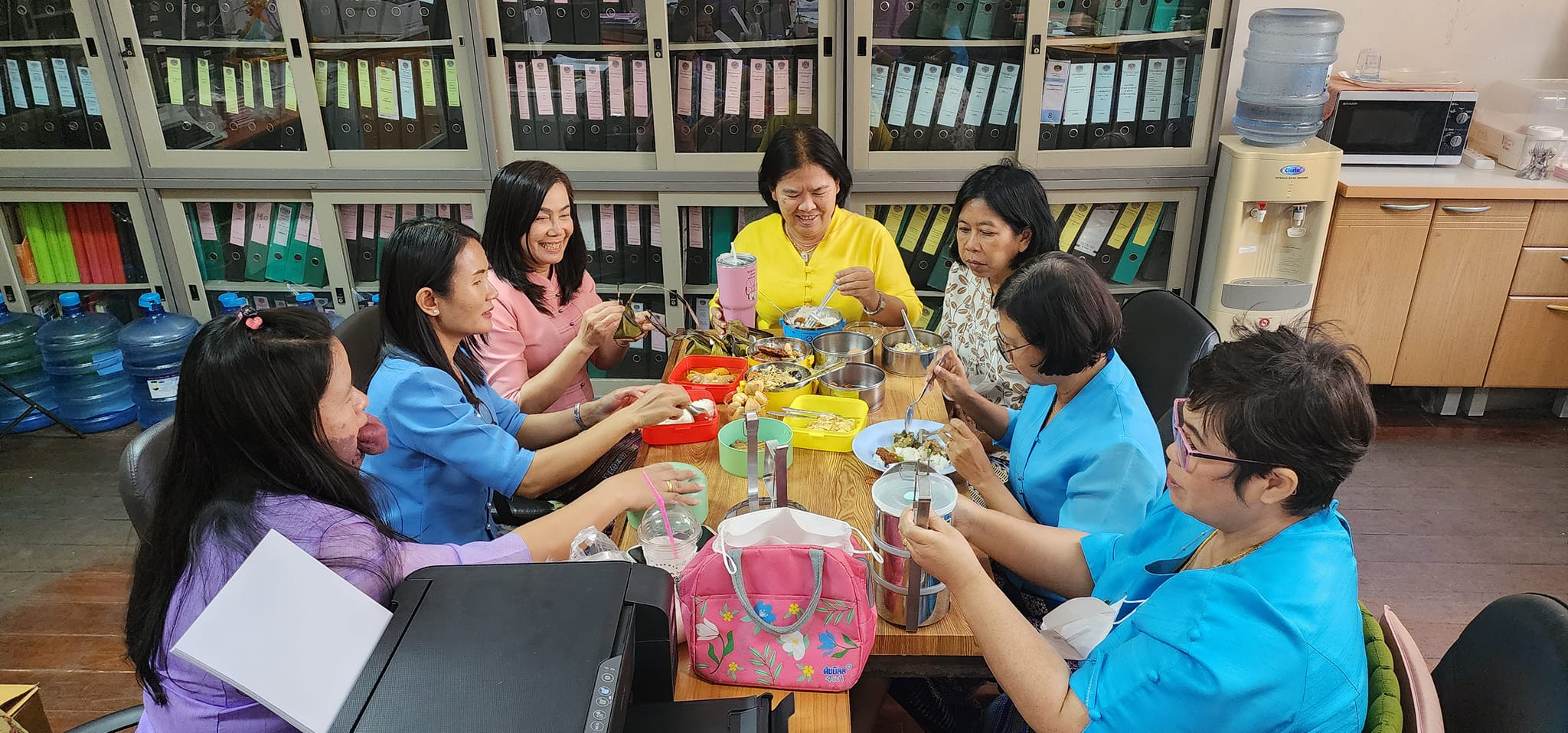 พช.ชลบุรี  จัดโครงการ พช.ชลบุรีรักษ์โลก ร่วมกันปฏิบัติการ 5ส คัดแยกขยะ โดยยึดหลัก 3R และลด ละ เลิก การใช้โฟมบรรจุอาหาร (No foam)