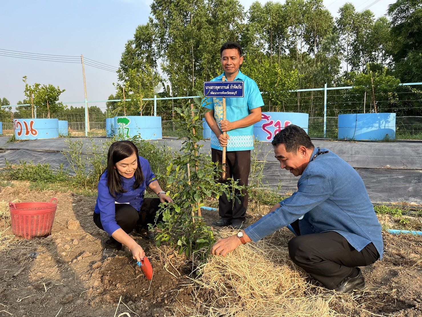 ?พช.ชลบุรี kick off โครงการ “1 หมู่บ้าน 1 ทางนี้มีผล ผู้คนรักกัน เฉลิมพระเกียรติสมเด็จพระเจ้าพี่นางเธอ เจ้าฟ้ากัลยาณิวัฒนา กรมหลวงนราธิวาสราชนครินทร์” เนื่องในโอกาสเฉลิมฉลองวาระครบ 100 ปี วันประสูติ (6 พฤษภาคม 2566)