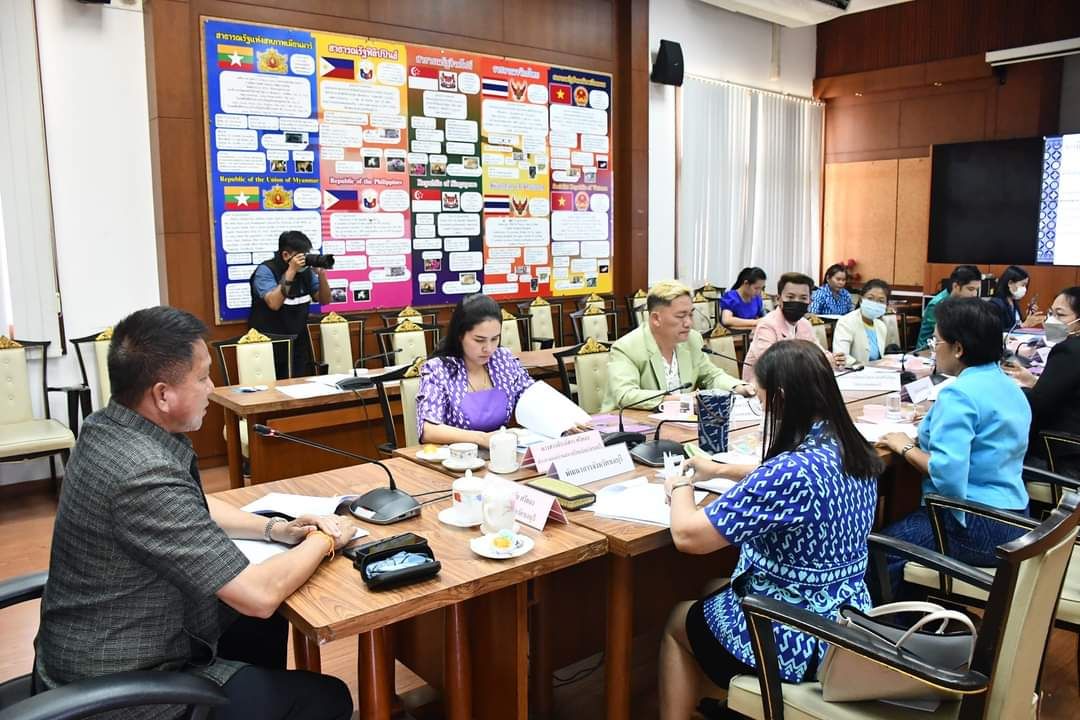 พช.ชลบุรี จัดประชุมคณะกรรมการโครงการ “ผ้าไทยใส่ให้สนุก” ตามแนวพระดำริ สมเด็จพระเจ้าลูกเธอ เจ้าฟ้าสิริวัณณวรี นารีรัตนราชกัญญา ระดับจังหวัด ประจำปี พ.ศ.2566
