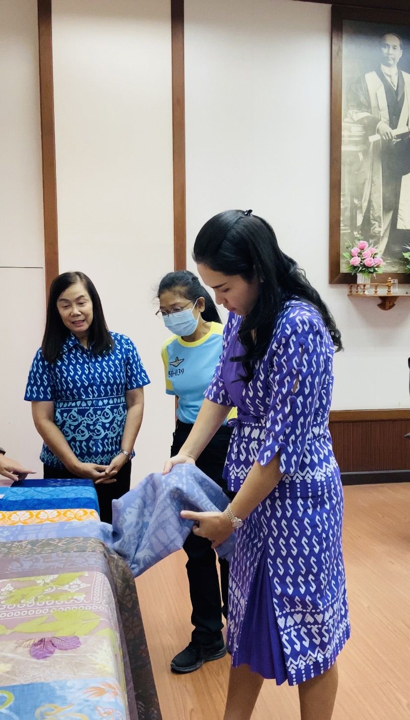 พช.ชลบุรี จัดประชุมคณะกรรมการโครงการ “ผ้าไทยใส่ให้สนุก” ตามแนวพระดำริ สมเด็จพระเจ้าลูกเธอ เจ้าฟ้าสิริวัณณวรี นารีรัตนราชกัญญา ระดับจังหวัด ประจำปี พ.ศ.2566