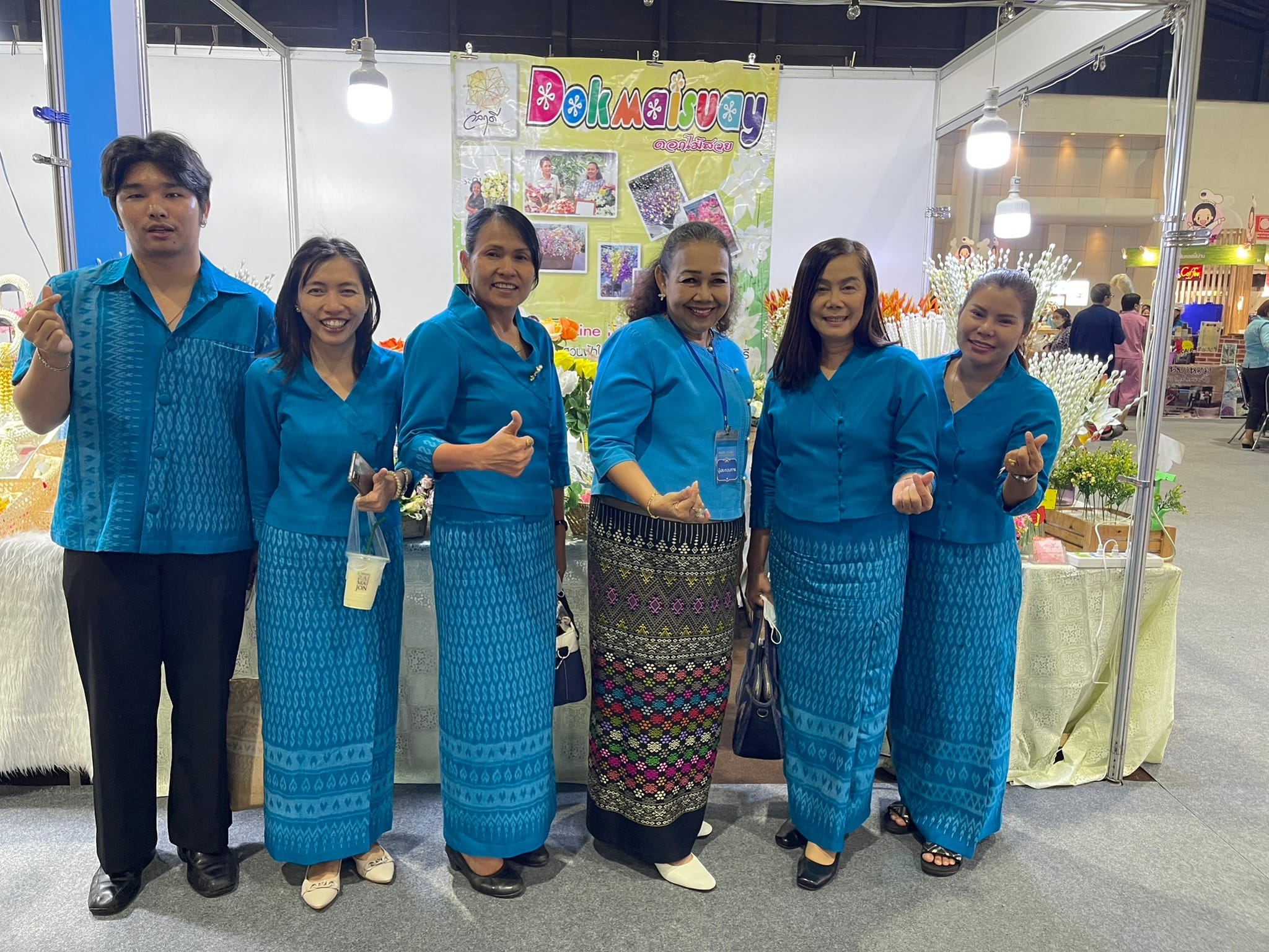 พช.ชลบุรี  ร่วมงาน “ศิลปาชีพประทีปไทย OTOP หลอมดวงใจ ด้วยพระบารมี ปี 2566” ภายใต้แนวคิด “ผ้าทอไทย สายใยแห่งพระเมตตา สร้างอาชีพปวงประชาอย่างยั่งยืน”