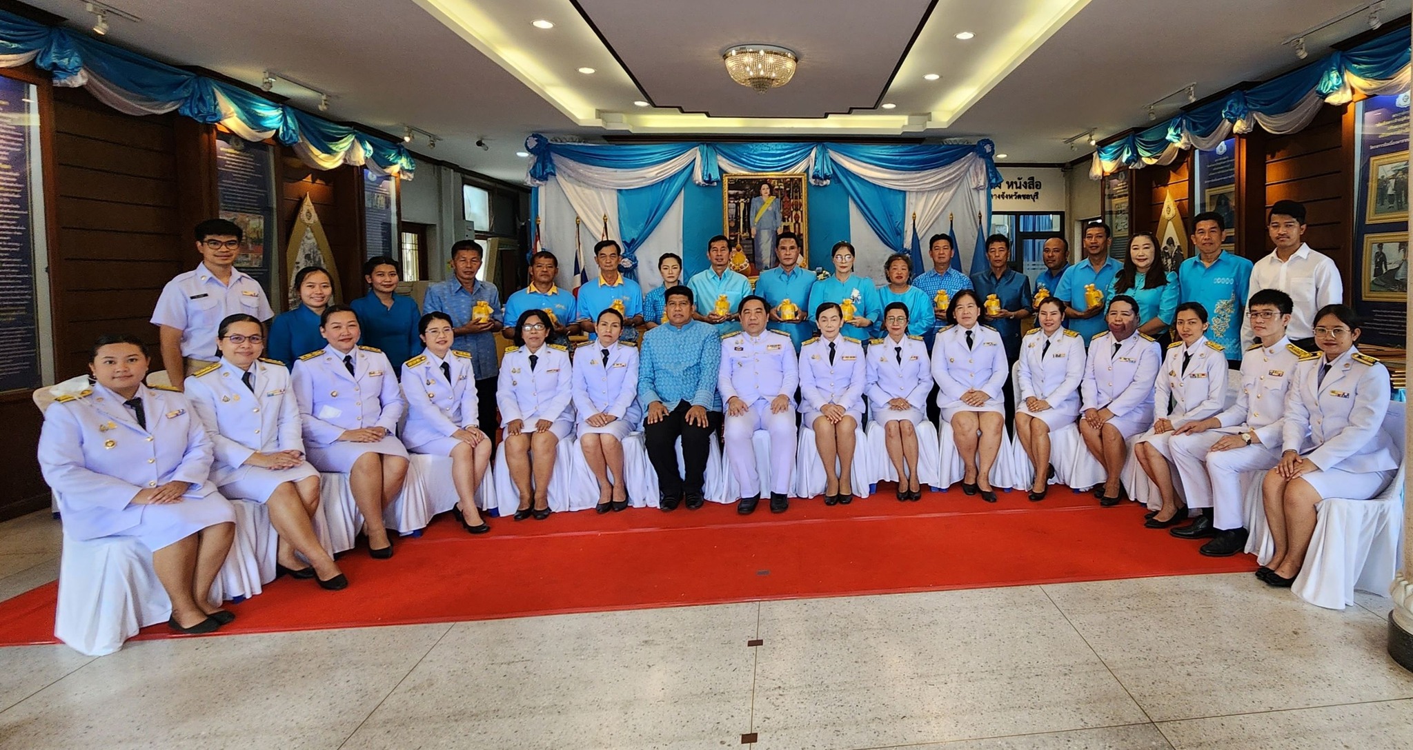 พช.ชลบุรี จัดพิธีมอบเงินพระราชทานขวัญถุงกองทุนแม่ของแผ่นดิน ประจำปี 2566