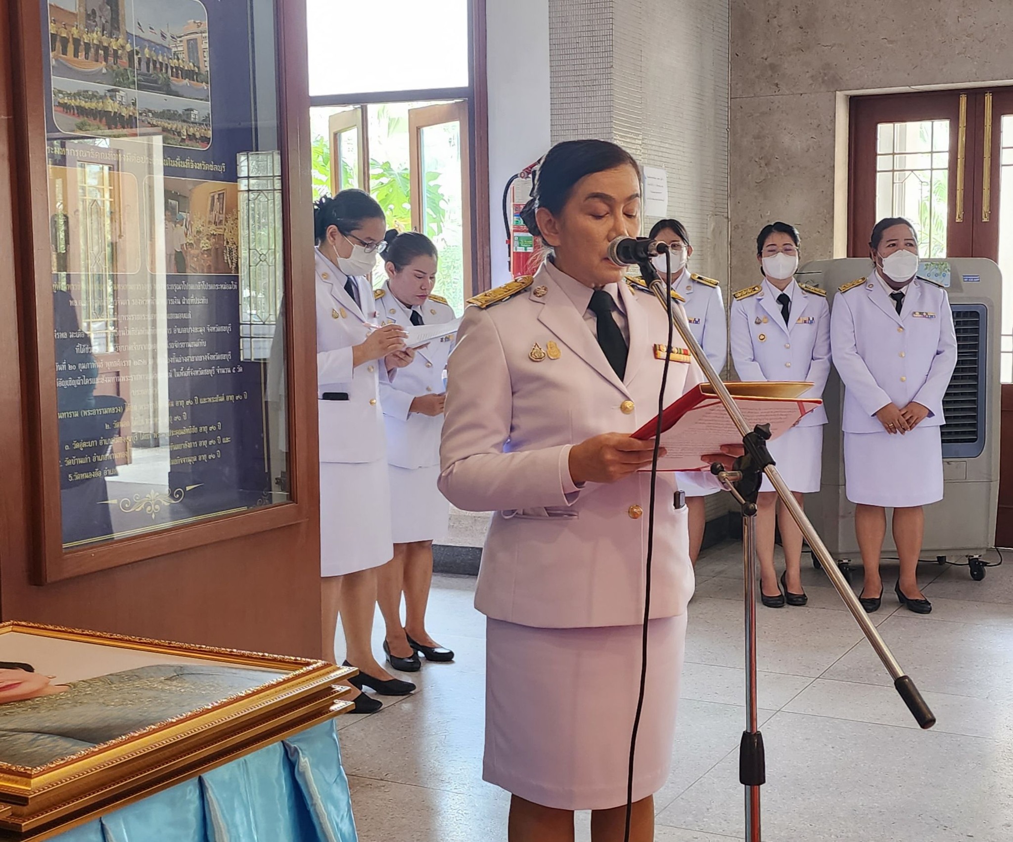 พช.ชลบุรี จัดพิธีมอบเงินพระราชทานขวัญถุงกองทุนแม่ของแผ่นดิน ประจำปี 2566