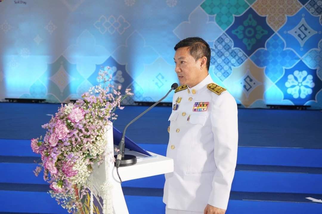 ?พช.ชลบุรี ร่วมพิธีมอบโล่รางวัลพระราชทานสมเด็จพระกนิษฐาธิราชเจ้า กรมสมเด็จพระเทพรัตนราชสุดา ฯ สยามบรมราชกุมารี ตามโครงการแสดงผลสำเร็จของการพัฒนา วันพัฒนาชุมชน ครั้งที่ 12 ปี 2566 (CD DAY 2023)