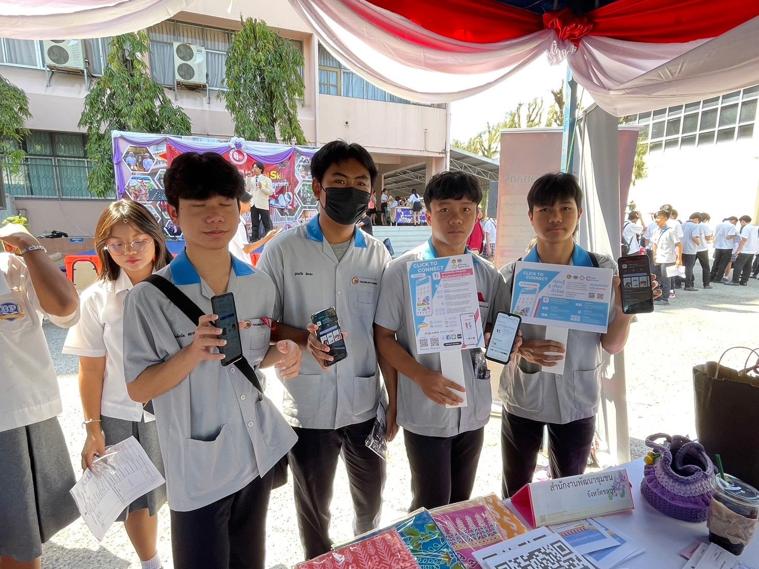 พช.ชลบุรี ร่วมพิธีเปิดงานนิทรรศการวิชาการ