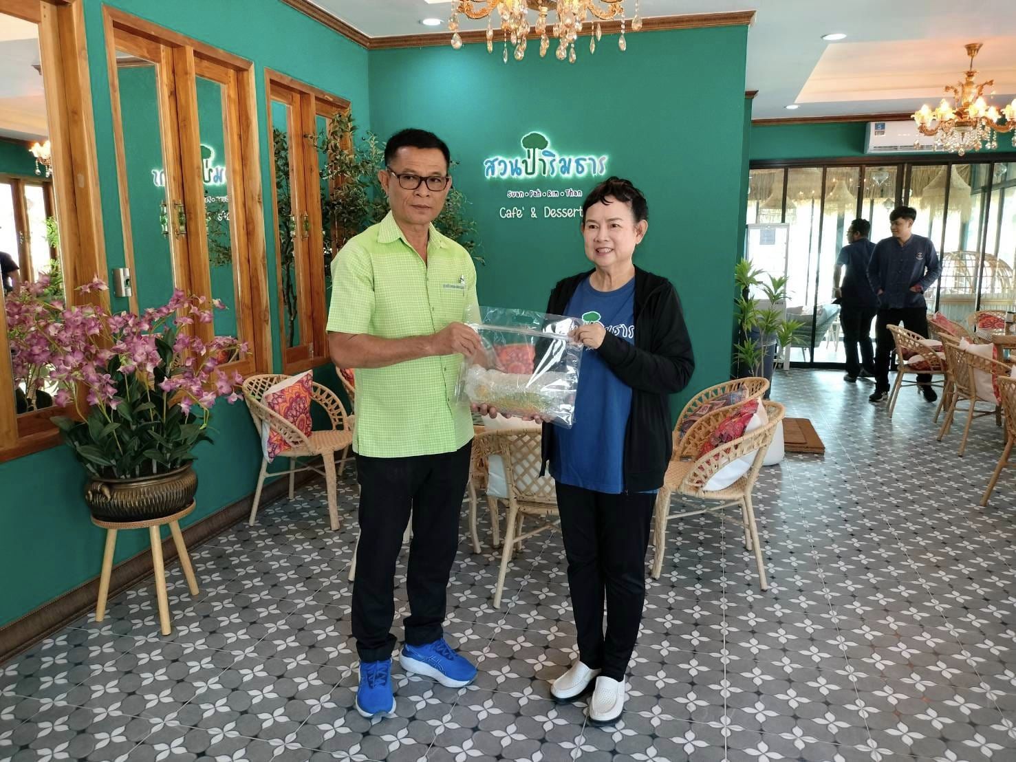 พช.ชลบุรี ติดตามการดำเนินงานศูนย์เรียนรู้การพัฒนาคุณภาพชีวิตตามหลักทฤษฎีใหม่ ประยุกต์สู่ “โคก หนอง นา”