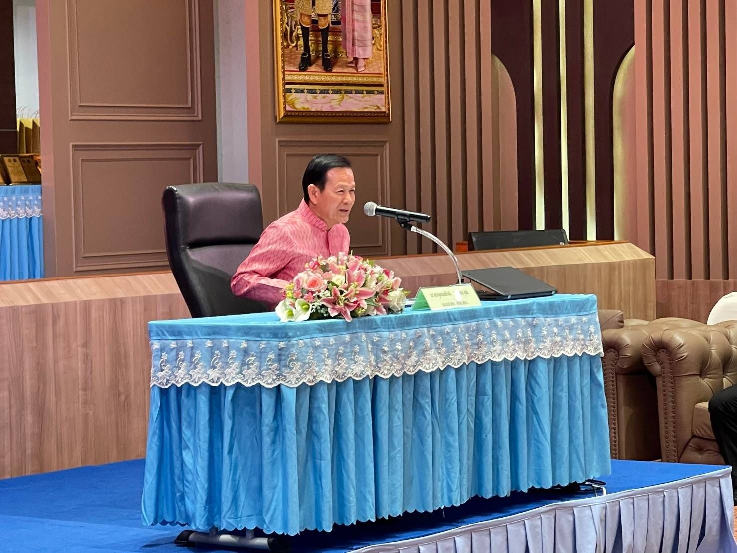 ☀️พช.ชลบุรี จัดโครงการสัมมนาเชิงปฏิบัติการสตรีชลบุรี เรียนรู้ เข้าใจ และห่างไกลภาวะโรคซึมเศร้า พร้อมมอบโล่แก่สตรีดีเด่น เนื่องในวันสตรีสากล ประจำปี 256