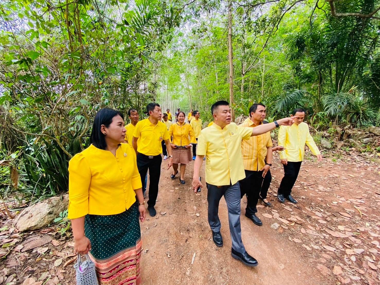 🌴พัฒนาการจังหวัดชลบุรี ลงพื้นที่เยี่ยมชมโคก หนอง นา อ.หนองใหญ่