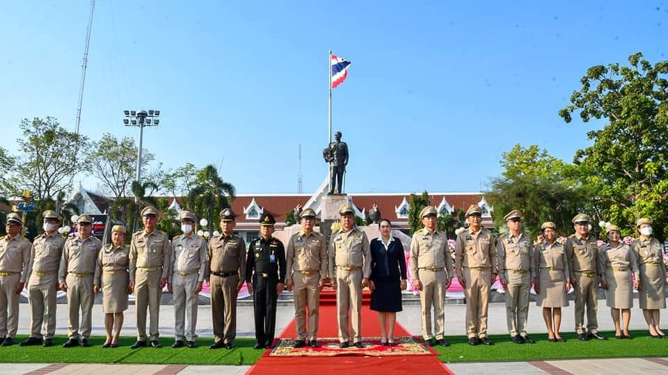 พช.ชลบุรี ร่วมพิธีวางพานพุ่มดอกไม้สด และกล่าวคำถวายราชสดุดี แด่พระบาทสมเด็จพระจุลจอมเกล้าเจ้าอยู่หัว รัชกาลที่ 5 เนื่องในวันท้องถิ่นไทย ประจำปี 2567