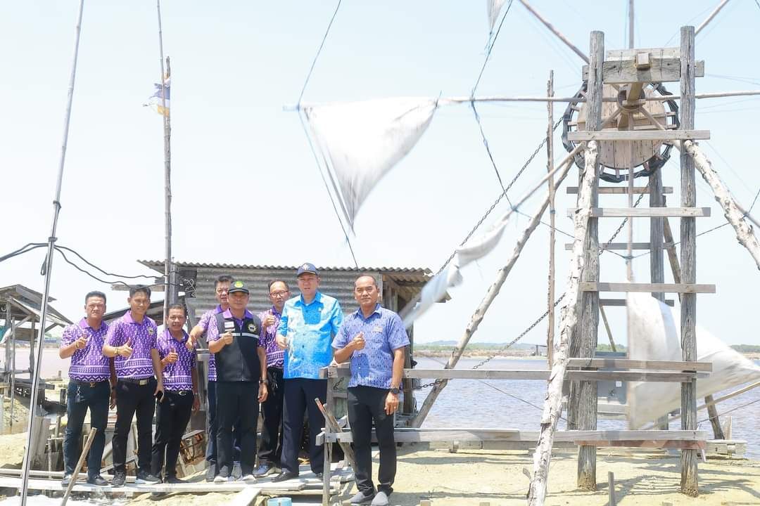 พช.ชลบุรี ร่วมกิจกรรมถ่ายทำวิดีทัศน์นำเสนอผลงานการถอดบทเรียนการขับเคลื่อนธนาคารขยะ (Recyclable Waste Bank)