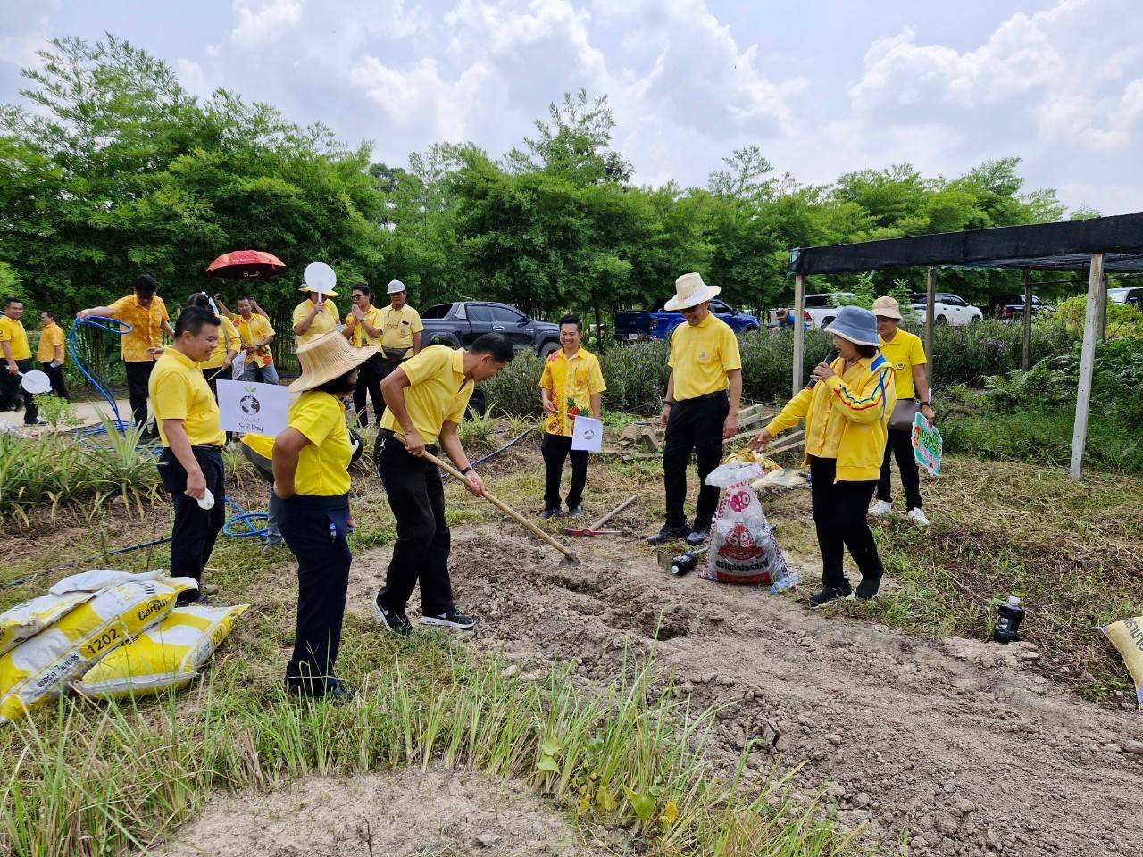 📢📢พช.ชลบุรี จัดกิจกรรม “เอามื้อสามัคคี ทำความดีถวายเป็นพระราชกุศล” เนื่องในโอกาสวันฉัตรมงคล วันที่ 4 พฤษภาคม 2567