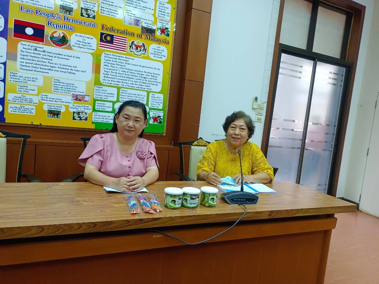 🎗🎗พช.ชลบุรี  ดำเนินการคัดเลือกคนกองทุนพัฒนาบทบาทสตรีดีเด่นระดับจังหวัด ประจำปี 2567  (รอบคัดเลือก)