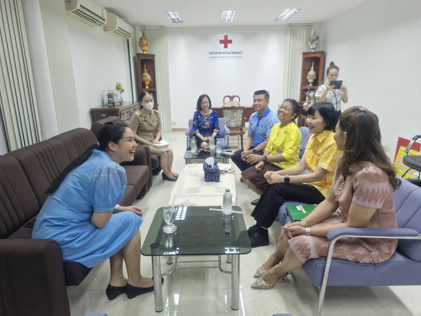 📢📢พช.ชลบุรี ร่วมมอบเงินสนับสนุนกิจกรรมเหล่ากาชาดจังหวัดชลบุรี