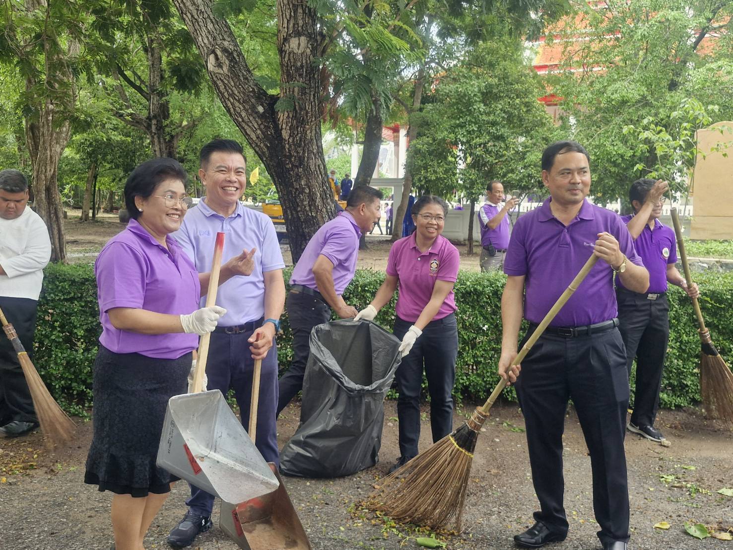 ⭐️พช.ชลบุรี ร่วมกิจกรรมรวมพลังสร้างสัปปายะสู่วัดด้วยวิถี 5 ส. Big Cleaning Day เนื่องในโอกาสวันเฉลิมพระชนมพรรษาสมเด็จพระนางเจ้าฯ พระบรมราชินี 3 มิถุนายน 2567