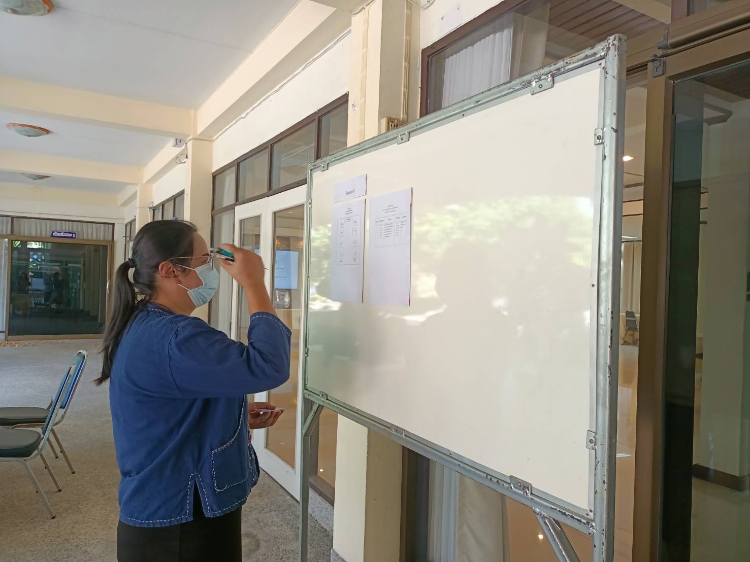 พช.ชลบุรี ดำเนินการสอบคัดสรรเป็นพนักงานกองทุน สังกัดสำนักงานเลขานุการคณะกรรมการคณะอนุกรรมการบริหารกองทุนพัฒนาสตรีระดับจังหวัด จังหวัดชลบุรี