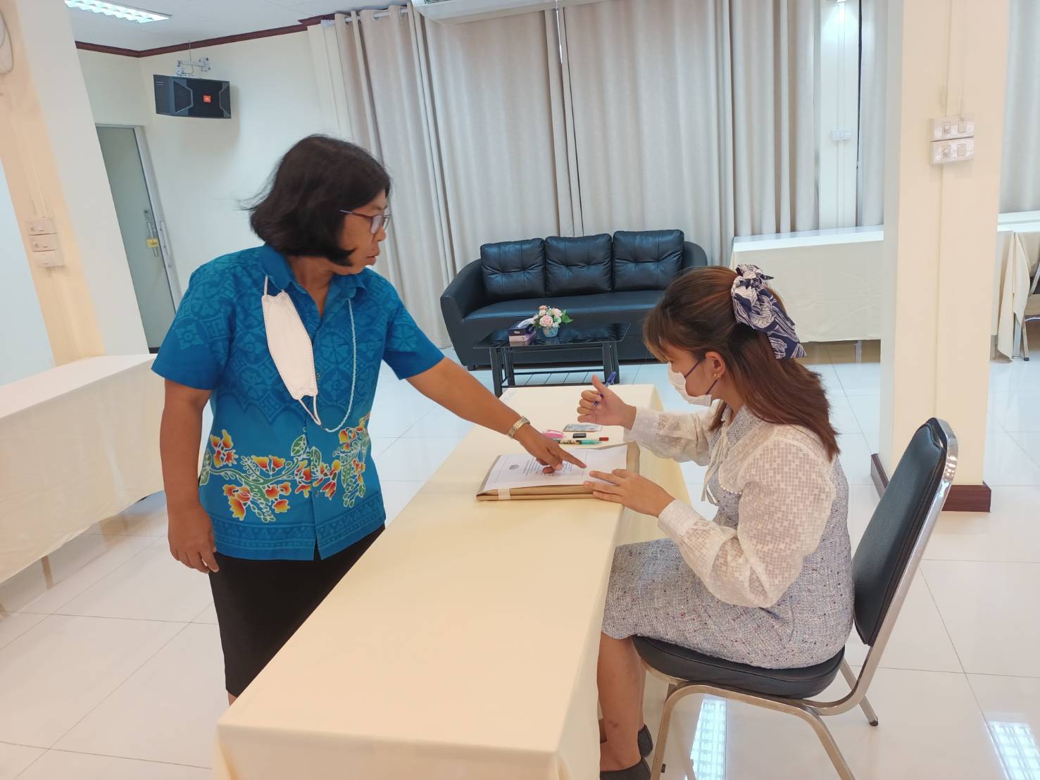 พช.ชลบุรี ดำเนินการสอบคัดสรรเป็นพนักงานกองทุน สังกัดสำนักงานเลขานุการคณะกรรมการคณะอนุกรรมการบริหารกองทุนพัฒนาสตรีระดับจังหวัด จังหวัดชลบุรี