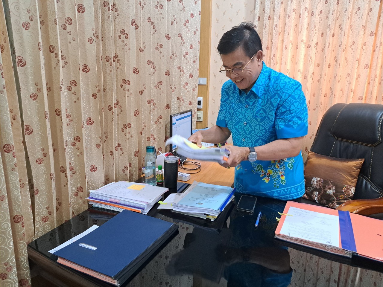 🌏พช.ชลบุรี  จัดโครงการ พช.ชลบุรีรักษ์โลก ร่วมกันปฏิบัติการ 5ส คัดแยกขยะ โดยยึดหลัก 3R และลด ละ เลิก การใช้โฟมบรรจุอาหาร (No foam)