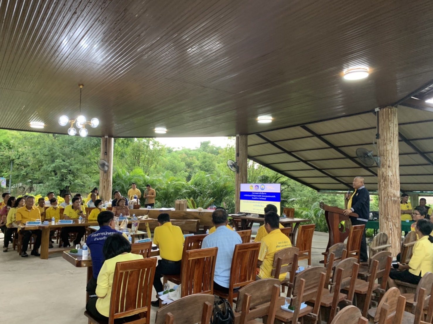 📍📍พช.ชลบุรี ร่วมลงพื้นที่ตรวจติดตามการดำเนินงานป้องกันและแก้ไขปัญหายาเสพติด โดยกองทุนแม่ของแผ่นดิน ของผู้ตรวจราชการกระทรวงมหาดไทย