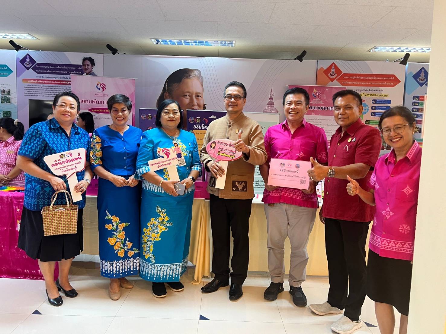 🎗พช.ชลบุรี รับการตรวจพิจารณาคัดเลือกคนกองทุนพัฒนาบทบาทสตรีดีเด่น ระดับเขตตรวจราชการ ตามโครงการเชิดชูเกียรติคนกองทุนพัฒนาบทบาทสตรี ประจำปี 2567