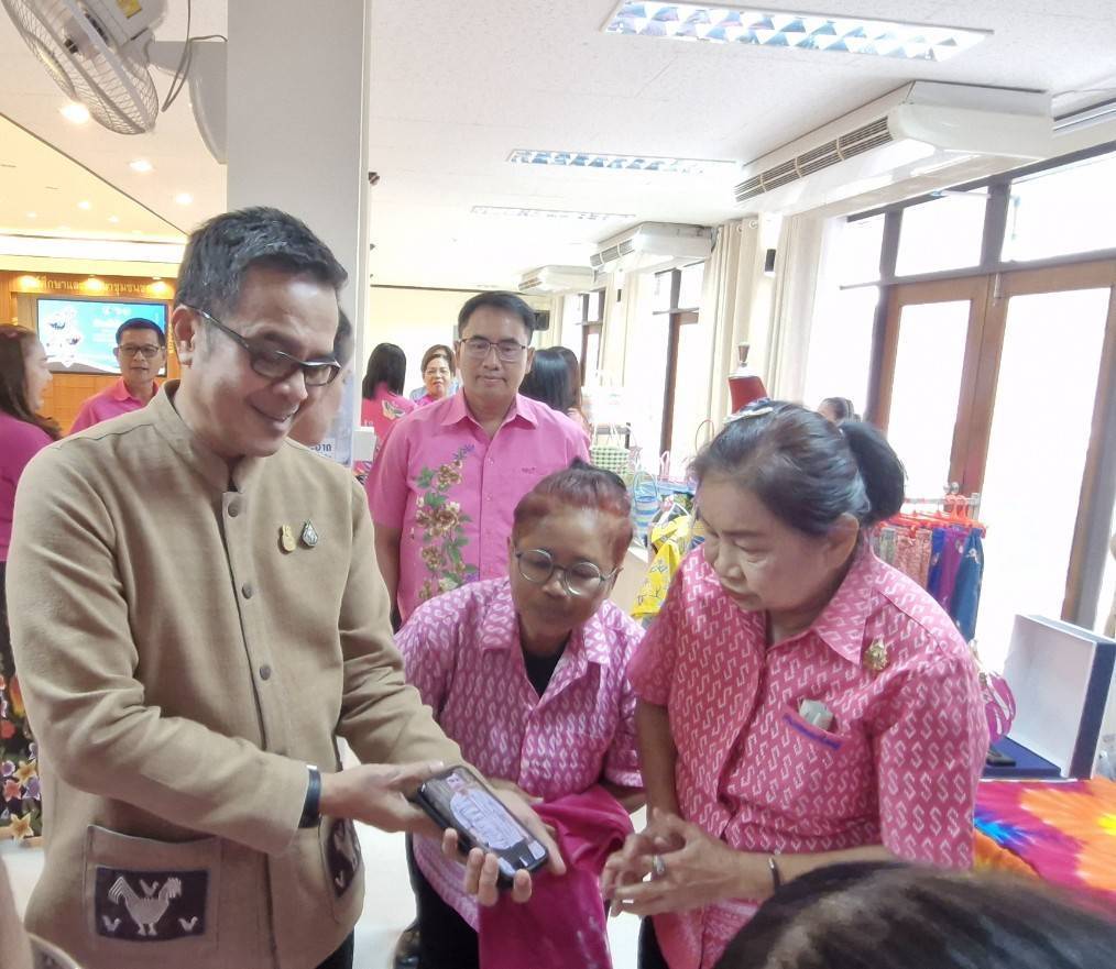 🎗พช.ชลบุรี รับการตรวจพิจารณาคัดเลือกคนกองทุนพัฒนาบทบาทสตรีดีเด่น ระดับเขตตรวจราชการ ตามโครงการเชิดชูเกียรติคนกองทุนพัฒนาบทบาทสตรี ประจำปี 2567