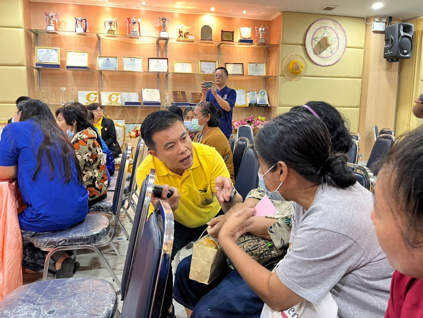 📣📣พช.ชลบุรีร่วมกับศาลแขวงชลบุรี จัดกิจกรรม แก้หนี้ แก้จน คนกองทุนพัฒนาบทบาทสตรี และกิจกรรมเผยแพร่ความรู้กฎหมาย และสนับสนุนให้ประชาชนหรือลูกหนี้ มีโอกาสในการเจรจาหนี้กับเจ้าหนี้หรือสถาบันการเงินต่าง ๆ ตามโครงการไกล่เกลี่ยก่อนฟ้อง ที่พึ่งแรกของประชาชน เฉลิมพระเกียรติพระบาทสมเด็จพระเจ้าอยู่หัวฯ เนื่องในโอกาสพระราชพิธีมหามงคลเฉลิมพระชนมพรรษา 6 รอบ 28 กรกฎาคม 2567