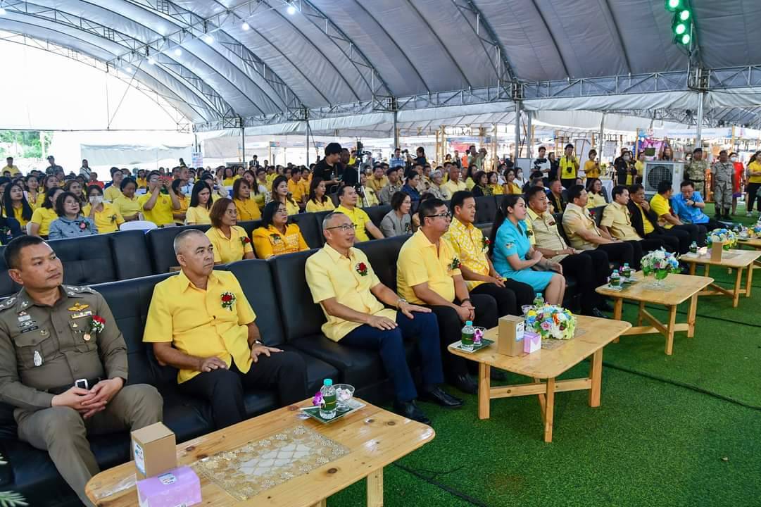 💠💠พช.ชลบุรี ร่วมพิธีเปิดมหกรรมสินค้าการเกษตรและของดีจังหวัดชลบุรี งานชลบุรีแฟร์ ประจำปี 2567