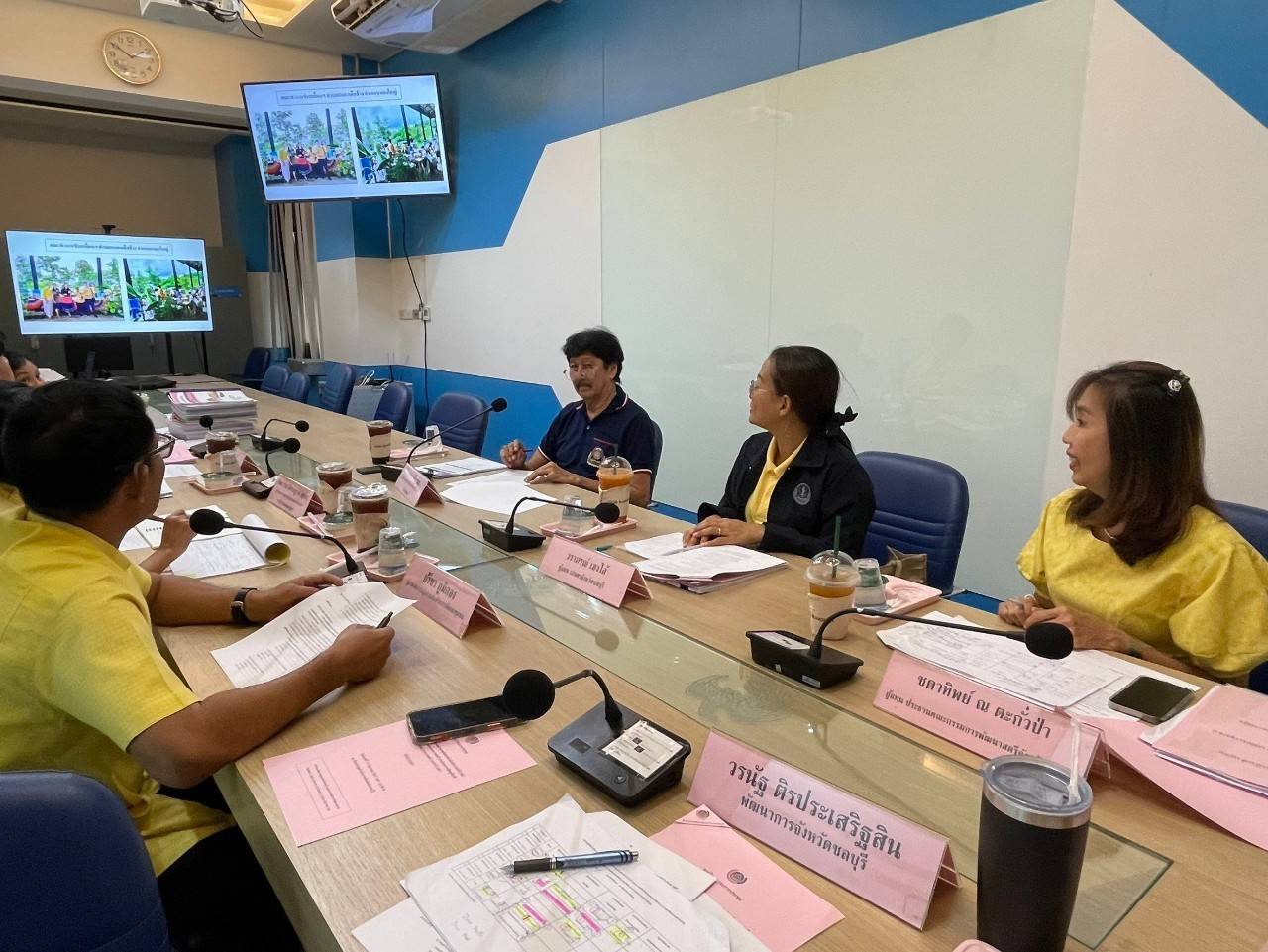 📣📣พช.ชลบุรี ประชุมคณะกรรมการคัดสรรกิจกรรมพัฒนาชุมชนดีเด่นระดับจังหวัด ประจำปี 2567 และคัดเลือกคนกองทุนพัฒนาบทบาทสตรี ตามโครงการเชิดชูเกียรติคนกองทุนพัฒนาบทบาทสตรี ประจำปี 2567 ครั้งที่ 2/2657 (รอบตัดสิน)