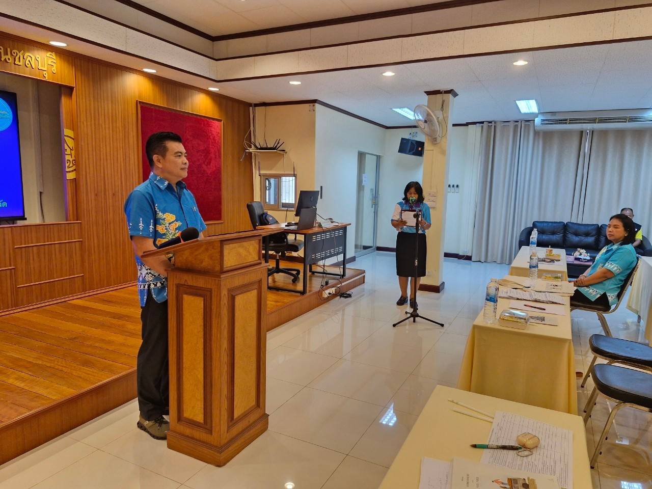 📣📣พช.ชลบุรี ดำเนินโครงการเครือข่ายกองทุนแม่ของแผ่นดินหนุนเสริมความเข้มแข็งหมู่บ้าน/ชุมชน  สู่การเป็นพื้นที่ปลอดภัยจากยาเสพติด  กิจกรรม พัฒนาศักยภาพคณะกรรมการเครือข่ายกองทุนแม่ของแผ่นดินระดับจังหวัด