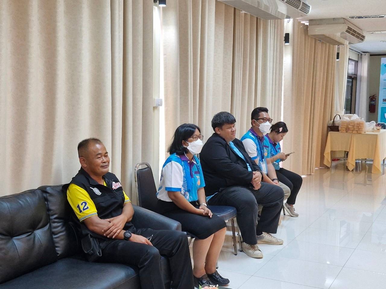 📣📣พช.ชลบุรี ดำเนินโครงการเครือข่ายกองทุนแม่ของแผ่นดินหนุนเสริมความเข้มแข็งหมู่บ้าน/ชุมชน  สู่การเป็นพื้นที่ปลอดภัยจากยาเสพติด  กิจกรรม พัฒนาศักยภาพคณะกรรมการเครือข่ายกองทุนแม่ของแผ่นดินระดับจังหวัด