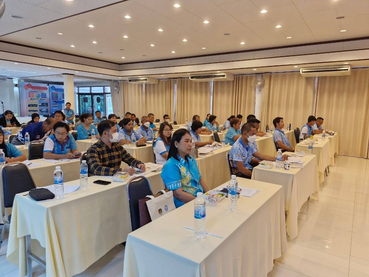 📣📣พช.ชลบุรี ดำเนินโครงการเครือข่ายกองทุนแม่ของแผ่นดินหนุนเสริมความเข้มแข็งหมู่บ้าน/ชุมชน  สู่การเป็นพื้นที่ปลอดภัยจากยาเสพติด  กิจกรรม พัฒนาศักยภาพคณะกรรมการเครือข่ายกองทุนแม่ของแผ่นดินระดับจังหวัด