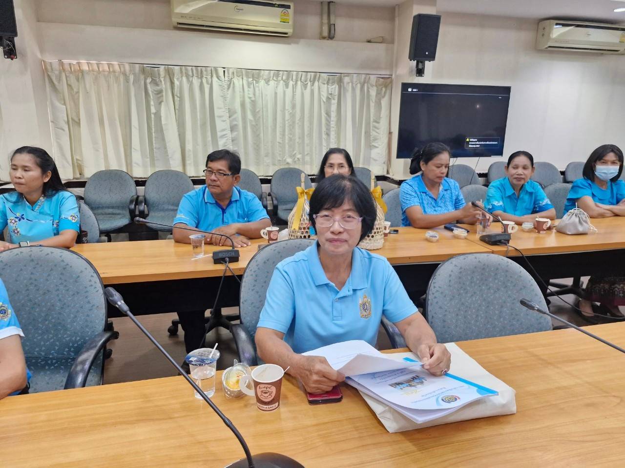 📚📚พช.ชลบุรี ประกวดหมู่บ้านกองทุนแม่ของแผ่นดิน สู่การเป็นต้นแบบด้านการป้องกันและแก้ไขปัญหายาเสพติด