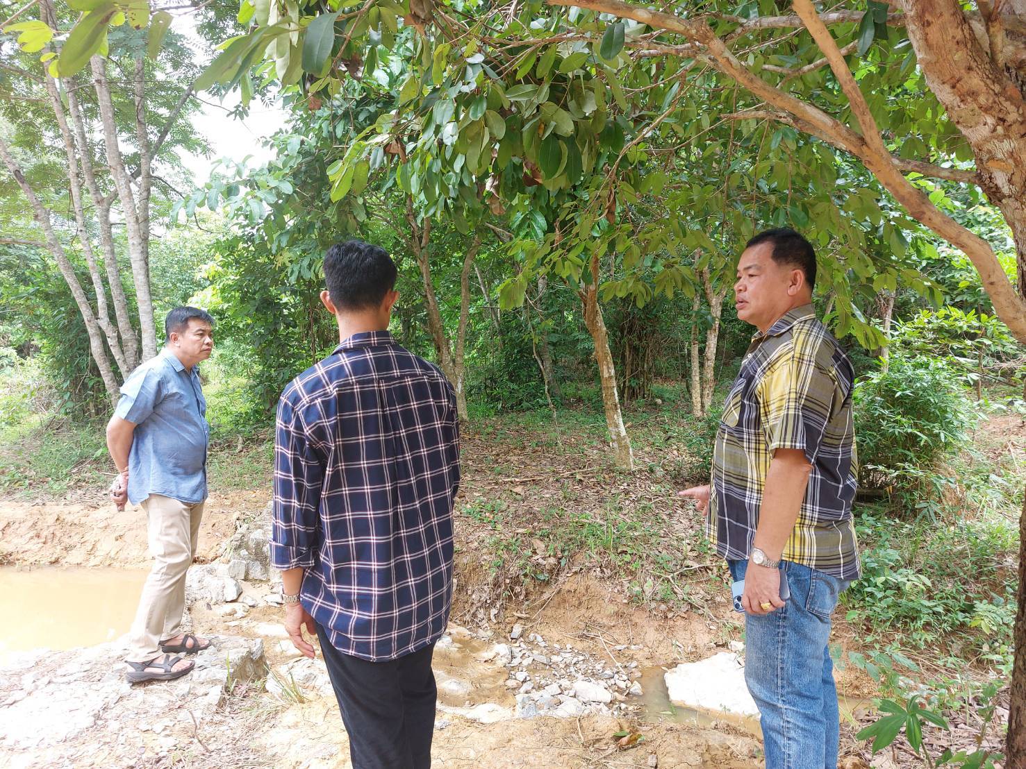 ⭐️⭐️พช.ชลบุรี ลงพื้นที่เตรียมความพร้อมการตรวจเยี่ยมการดำเนินงานการขับเคลื่อนงานหมู่บ้านคนรักษ์ช้าง ตามโครงการพัชรสุธาคชานุรักษ์ โดยนายสุทธิพงษ์ จุลเจริญ ปลัดกระทรวงมหาดไทย