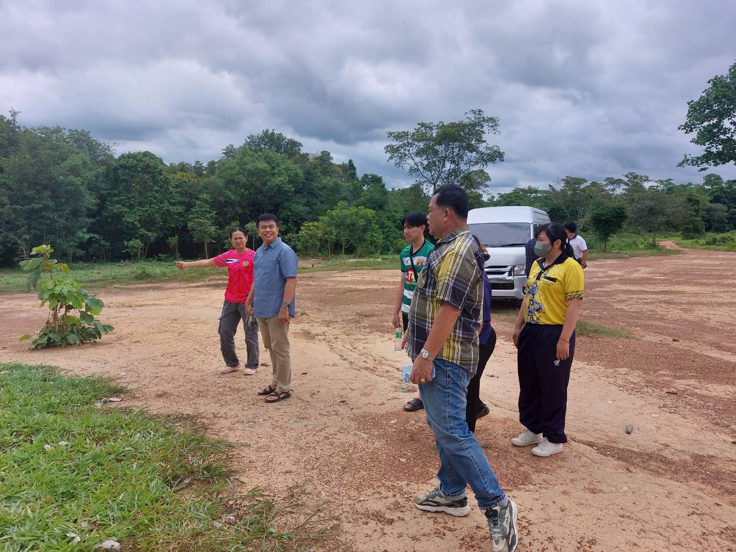 ⭐️⭐️พช.ชลบุรี ลงพื้นที่เตรียมความพร้อมการตรวจเยี่ยมการดำเนินงานการขับเคลื่อนงานหมู่บ้านคนรักษ์ช้าง ตามโครงการพัชรสุธาคชานุรักษ์ โดยนายสุทธิพงษ์ จุลเจริญ ปลัดกระทรวงมหาดไทย