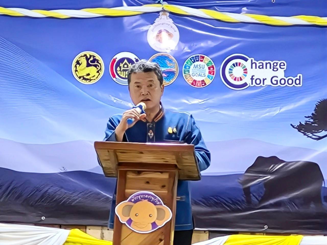 🎗🎗ปลัดกระทรวงมหาดไทย ลงพื้นที่ตรวจเยี่ยมการดำเนินงานการขับเคลื่อนงานหมู่บ้านคนรักษ์ช้างตามโครงการพัชรสุธาคชานุรักษ์