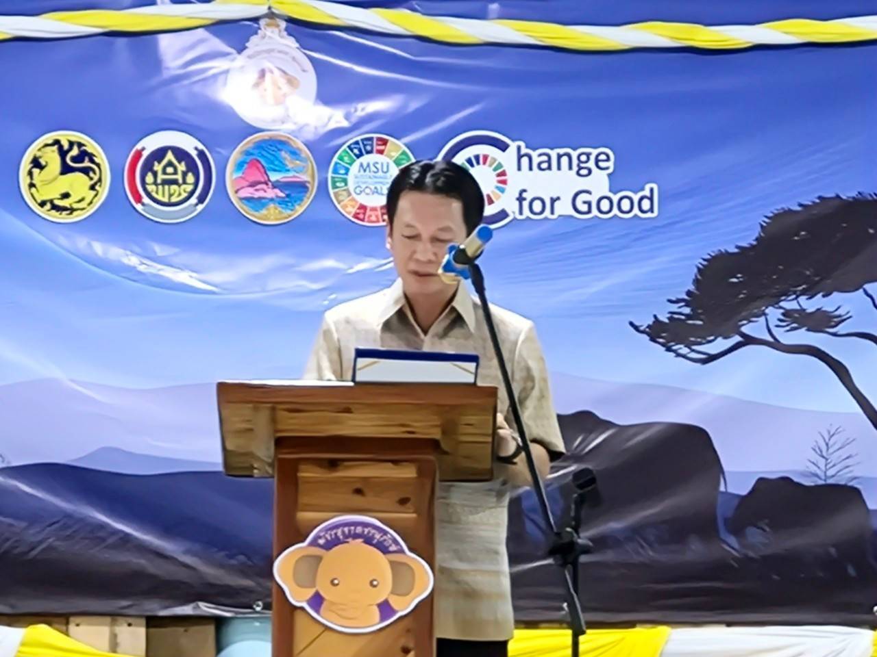 🎗🎗ปลัดกระทรวงมหาดไทย ลงพื้นที่ตรวจเยี่ยมการดำเนินงานการขับเคลื่อนงานหมู่บ้านคนรักษ์ช้างตามโครงการพัชรสุธาคชานุรักษ์