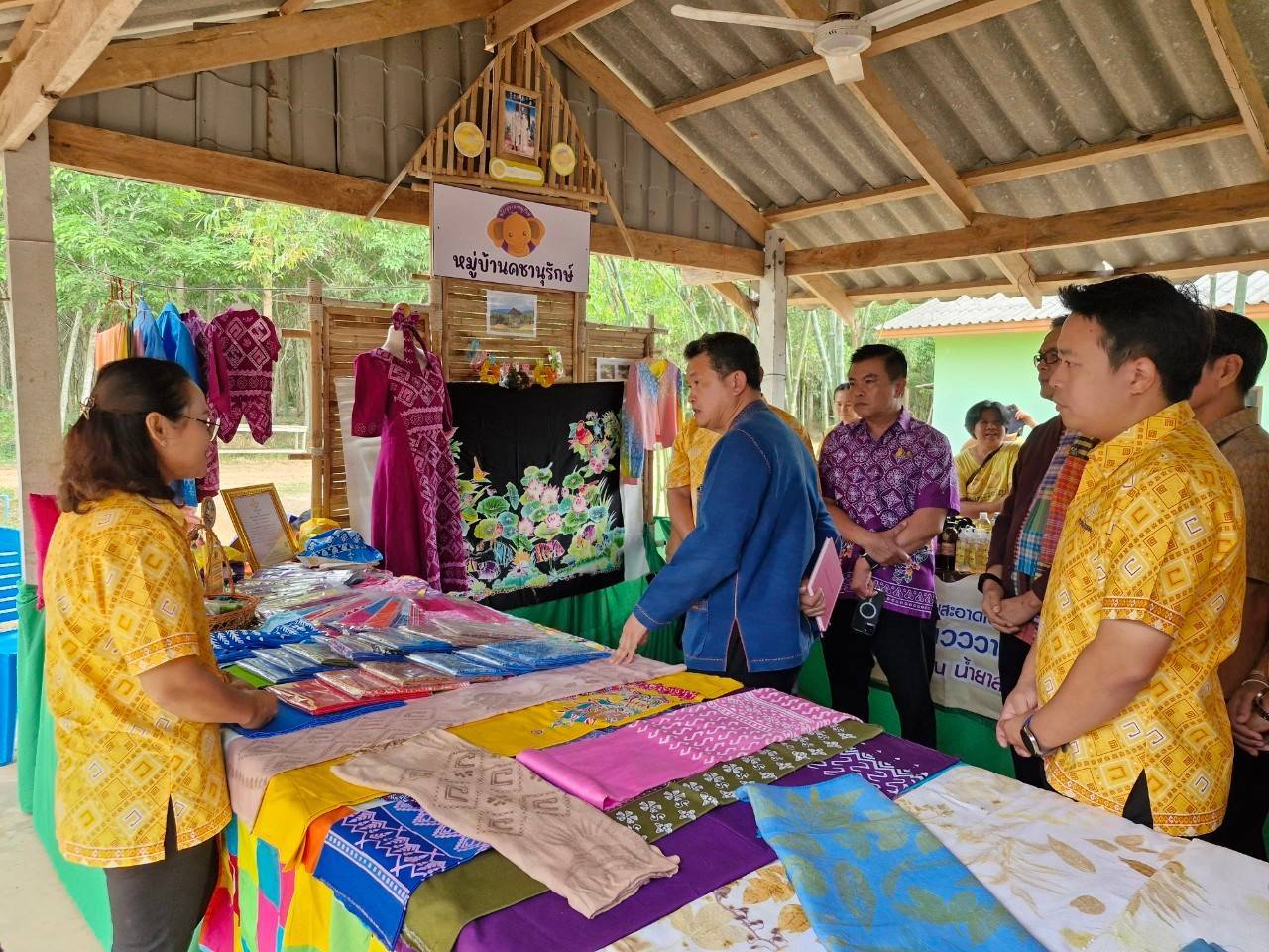🎗🎗ปลัดกระทรวงมหาดไทย ลงพื้นที่ตรวจเยี่ยมการดำเนินงานการขับเคลื่อนงานหมู่บ้านคนรักษ์ช้างตามโครงการพัชรสุธาคชานุรักษ์