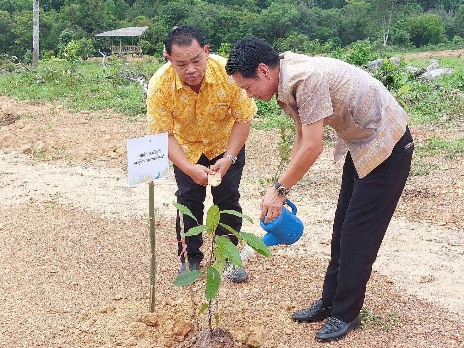 🎗🎗ปลัดกระทรวงมหาดไทย ลงพื้นที่ตรวจเยี่ยมการดำเนินงานการขับเคลื่อนงานหมู่บ้านคนรักษ์ช้างตามโครงการพัชรสุธาคชานุรักษ์