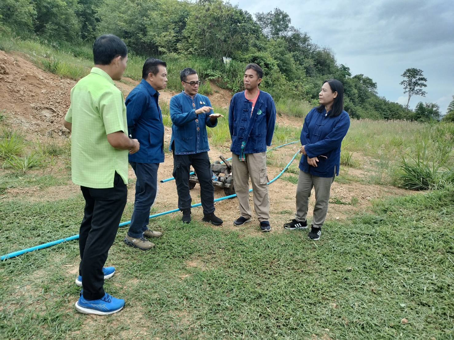 📍📍พช.ชลบุรี ลงพื้นที่ติดตามและสนับสนุนการดำเนินงานศูนย์เรียนรู้ฯ “โคก หนอง นา” ระดับตำบล (CLM)