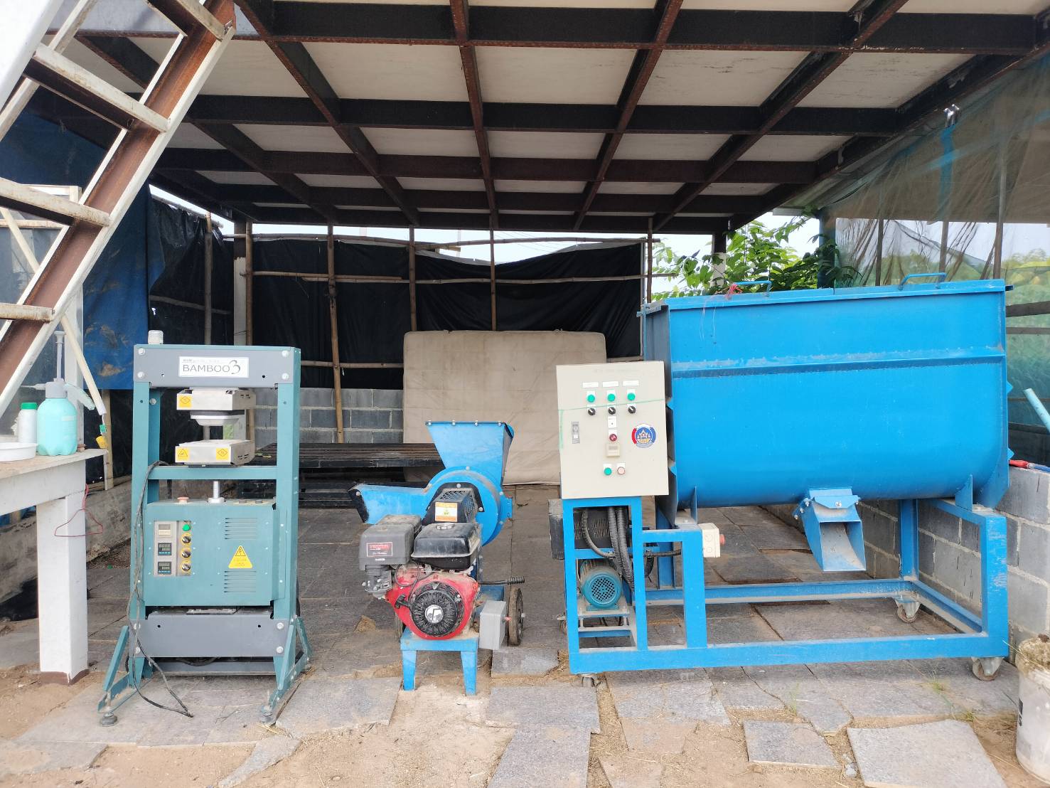 📍📍พช.ชลบุรี ลงพื้นที่ติดตามและสนับสนุนการดำเนินงานศูนย์เรียนรู้ฯ “โคก หนอง นา” ระดับตำบล (CLM)