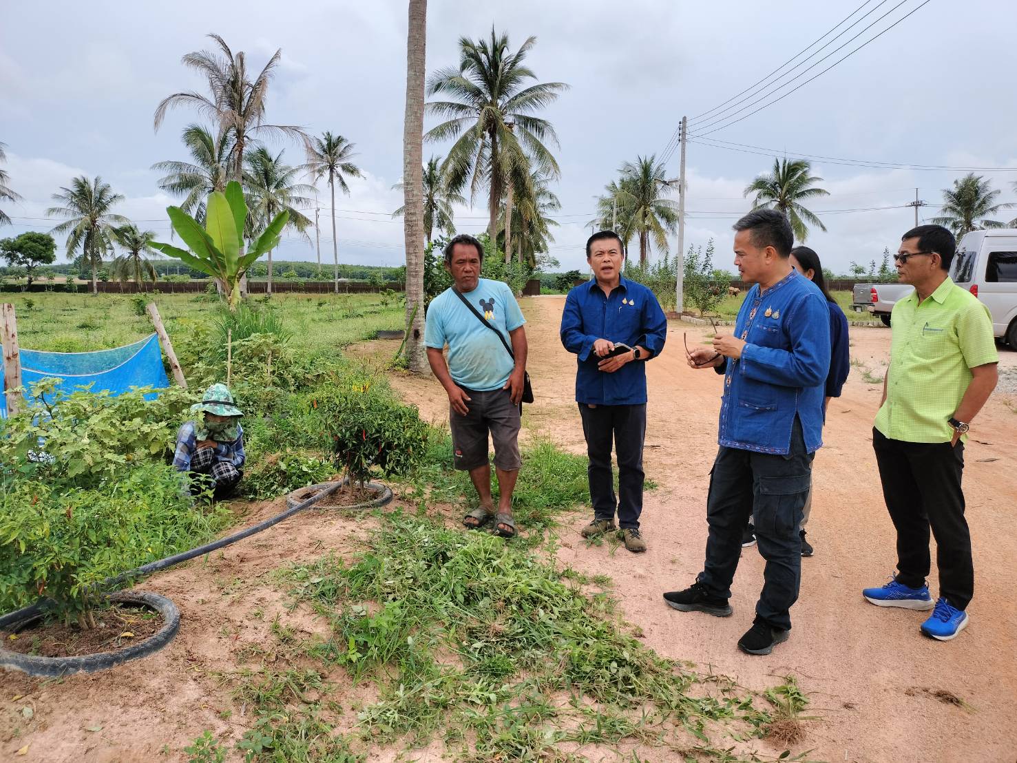 📍📍พช.ชลบุรี ลงพื้นที่ติดตามและสนับสนุนการดำเนินงานศูนย์เรียนรู้ฯ “โคก หนอง นา” ระดับตำบล (CLM)