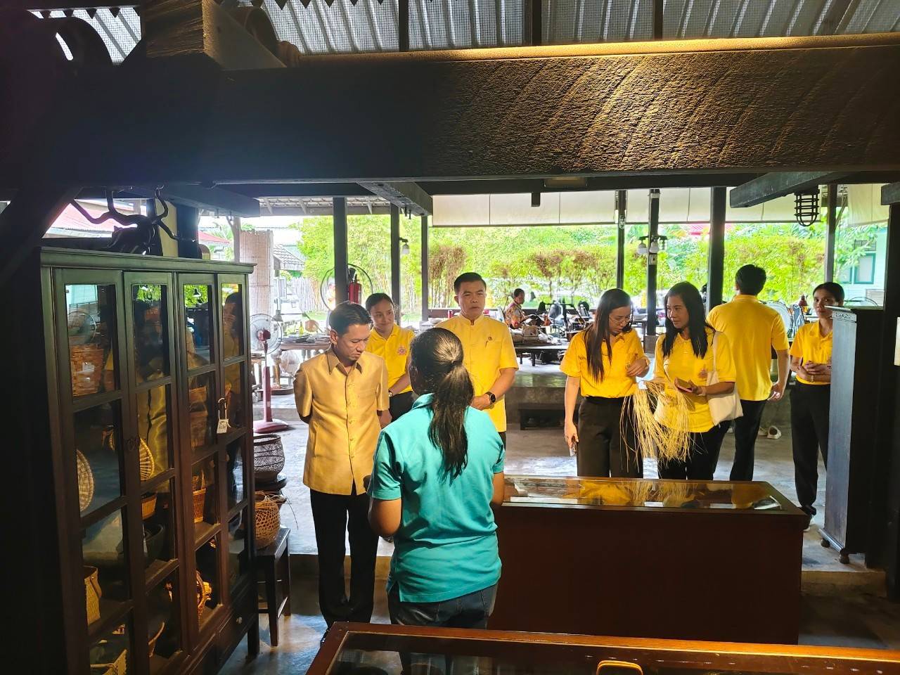 📢📢พช.ชลบุรี ลงพื้นที่เตรียมความพร้อมในการจัดโครงการพัฒนารูปแบบชุมชนภูมิปัญญาเพื่อพัฒนาผลิตภัณฑ์