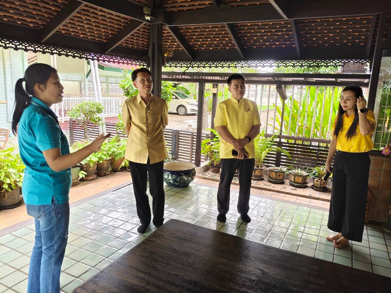 📢📢พช.ชลบุรี ลงพื้นที่เตรียมความพร้อมในการจัดโครงการพัฒนารูปแบบชุมชนภูมิปัญญาเพื่อพัฒนาผลิตภัณฑ์