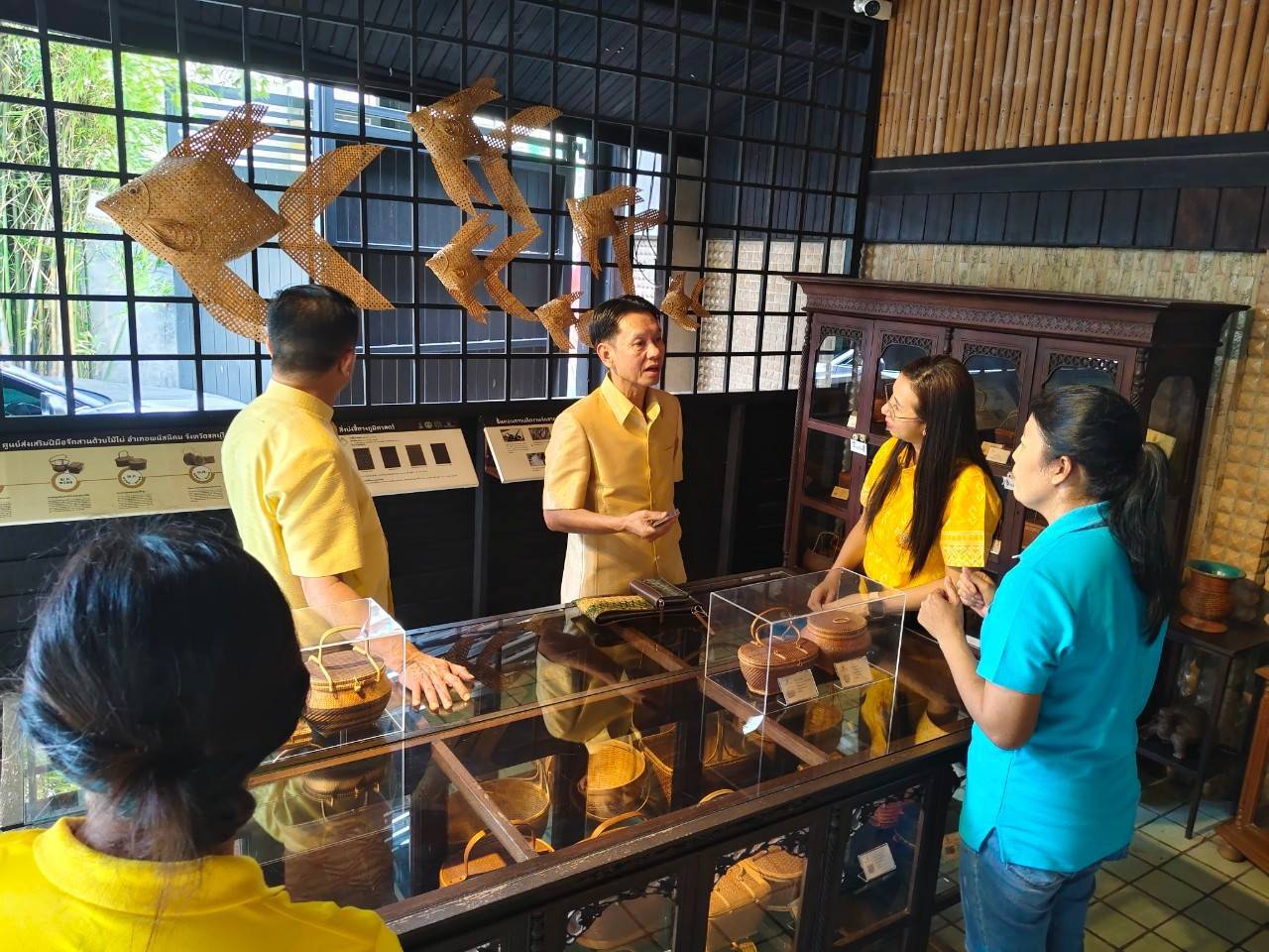 📢📢พช.ชลบุรี ลงพื้นที่เตรียมความพร้อมในการจัดโครงการพัฒนารูปแบบชุมชนภูมิปัญญาเพื่อพัฒนาผลิตภัณฑ์