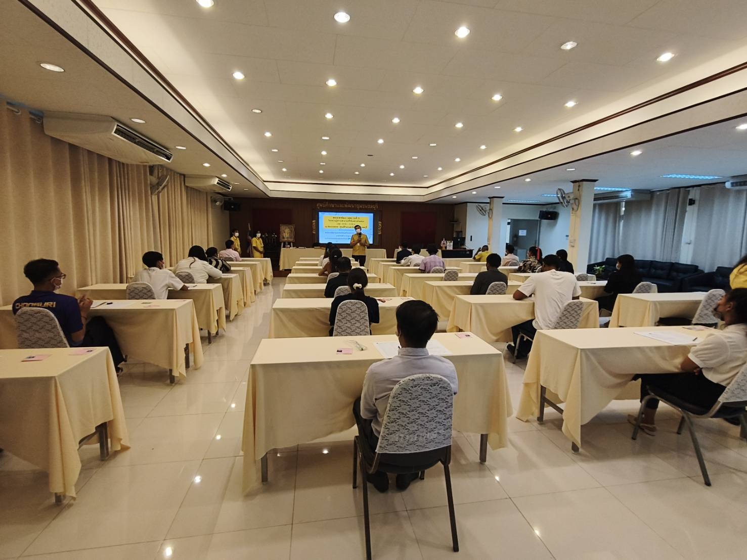 🎯🎯พช.ชลบุรี ดำเนินการสอบคัดเลือกบุคคลเพื่อแต่งตั้งเป็นอาสาพัฒนา (อสพ.) รุ่นที่ 76 (สอบข้อเขียน)