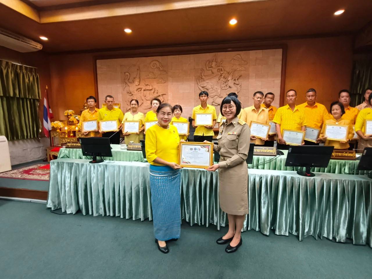 💠พัฒนาการจังหวัดชลบุรี ร่วมประชุมคณะกรมการจังหวัด หัวหน้าส่วนราชการประจำจังหวัดชลบุรี ครั้งที่ 7/2567 ประจำเดือนกรกฎาคม  2567 และพิธีมอบเกียรติบัตรแก่ผู้นำที่ผ่านการคัดสรรกิจกรรมพัฒนาชุมชนดีเด่น ระดับจังหวัด และคัดเลือกคนกองทุนพัฒนาบทบาทสตรีดีเด่น ระดับจังหวัด ตามโครงการเชิดชูเกียรติคนกองทุนพัฒนาบทบาทสตรี ประจำปี 2567