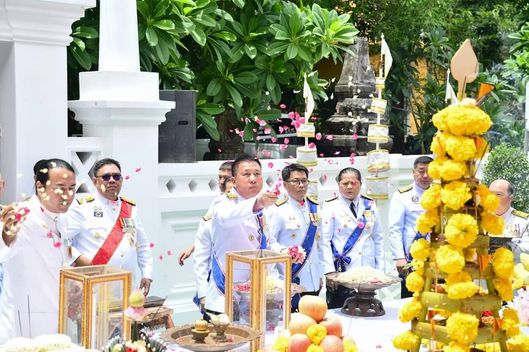 📍📍พช.ชลบุรี ร่วมพิธีเวียนเทียนสมโภชน้ำพระพุทธมนต์ศักดิ์สิทธิ์ เนื่องในโอกาสพระราชพิธีมหามงคลเฉลิมพระชนมพรรษา 6 รอบ 28 กรกฎาคม 2567 จังหวัดชลบุรี