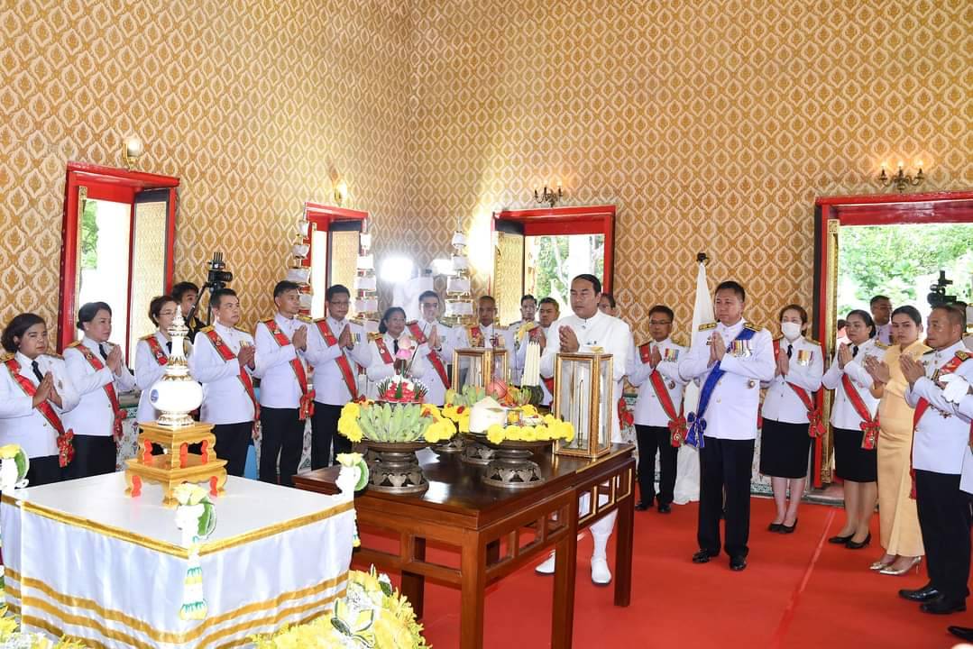 📍📍พช.ชลบุรี ร่วมพิธีเวียนเทียนสมโภชน้ำพระพุทธมนต์ศักดิ์สิทธิ์ เนื่องในโอกาสพระราชพิธีมหามงคลเฉลิมพระชนมพรรษา 6 รอบ 28 กรกฎาคม 2567 จังหวัดชลบุรี