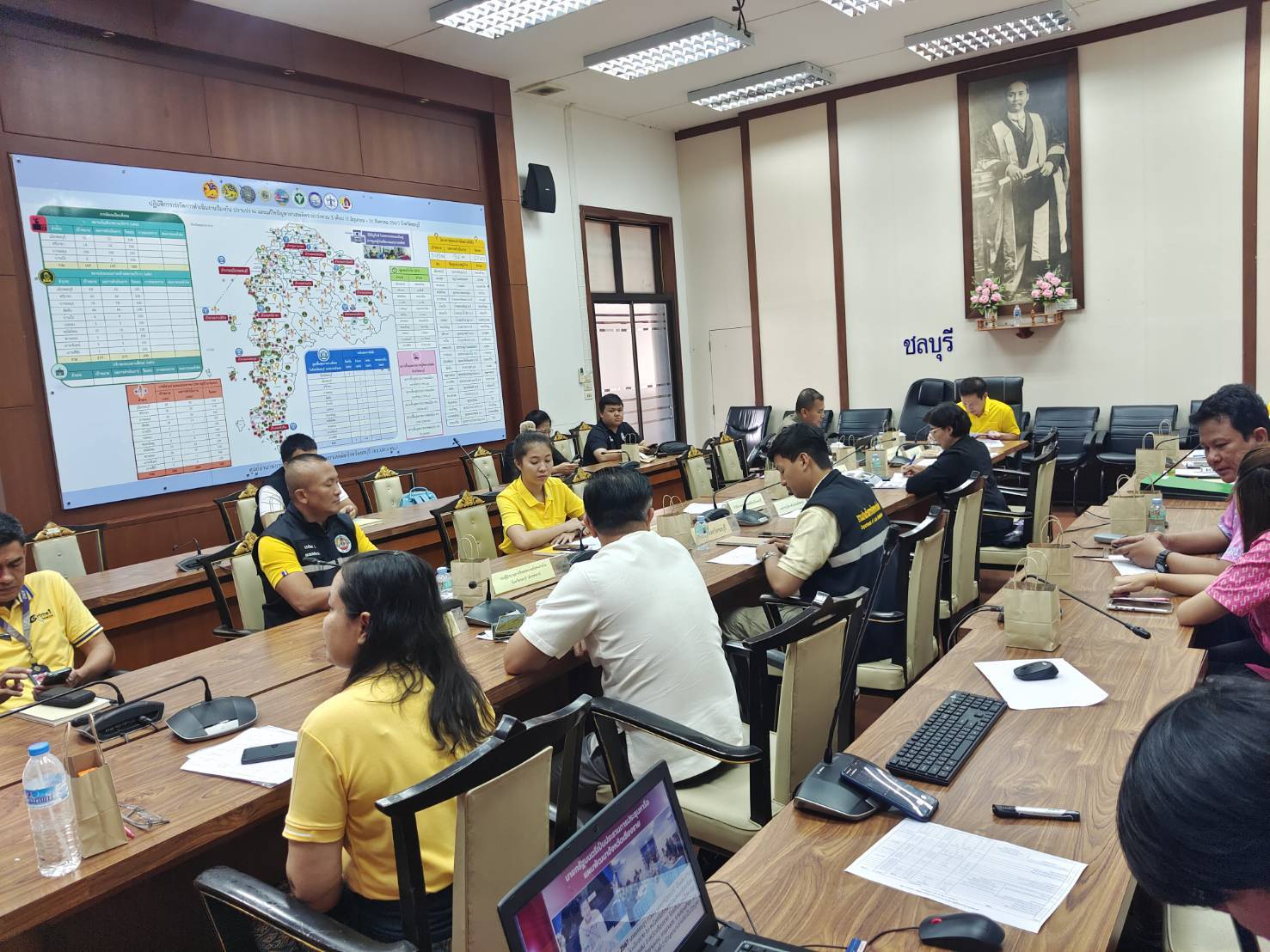 ⭐️⭐️พช.ชลบุรี เข้าร่วมประชุมศูนย์ปฏิบัติการติดตามเร่งรัดการบำบัดรักษา ฟื้นฟูสภาพทางสังคม ป้องกัน และปราบปรามยาเสพติด