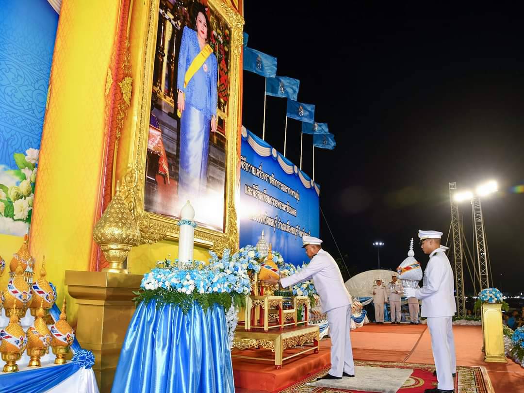 💙💙พช.ชลบุรี ร่วมพิธีถวายเครื่องราชสักการะและวางพานพุ่ม และพิธีจุดเทียนถวายพระพรชัยมงคลสมเด็จพระนางเจ้าสิริกิติ์ พระบรมราชินีนาถ พระบรมราชชนนีพันปีหลวง